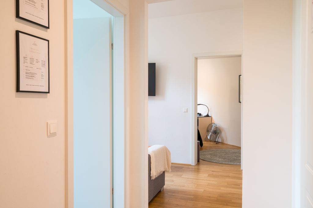 Thumb - Versatile Viennese Altbau Apartment nearby the Vienna Exhibition Center with Space for Four num - 15