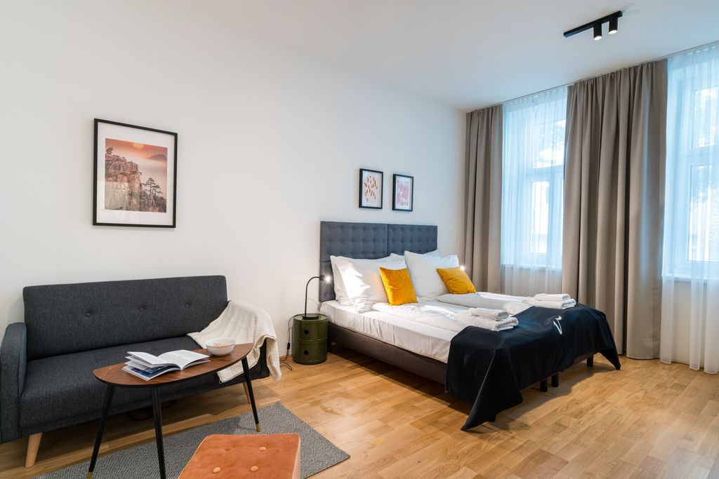 Designer Apartment Vienna 1020 | Renovated Historic Elegance