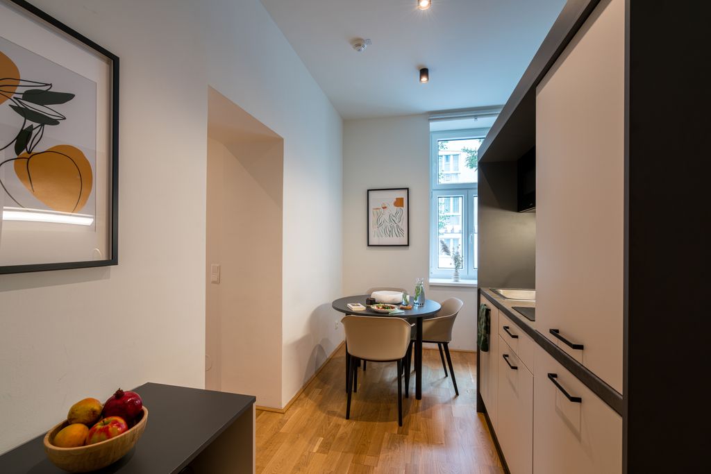 Thumb - Elegant apartment in an old building in Vienna - freshly renovated and furnished to a high standard num - 1